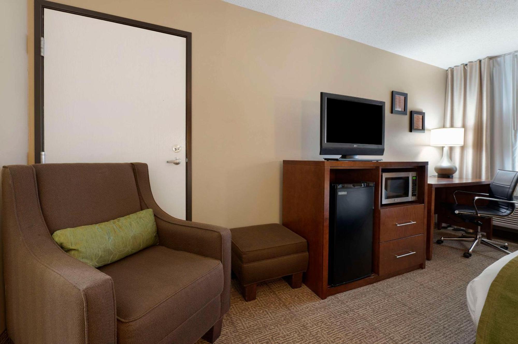 Comfort Inn Romeoville - Bolingbrook Екстериор снимка